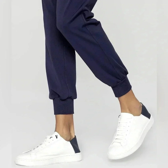 NWT- Ankle Rib Cuff Style joggers with pull string a casual-Size Medium - Picture 3 of 7